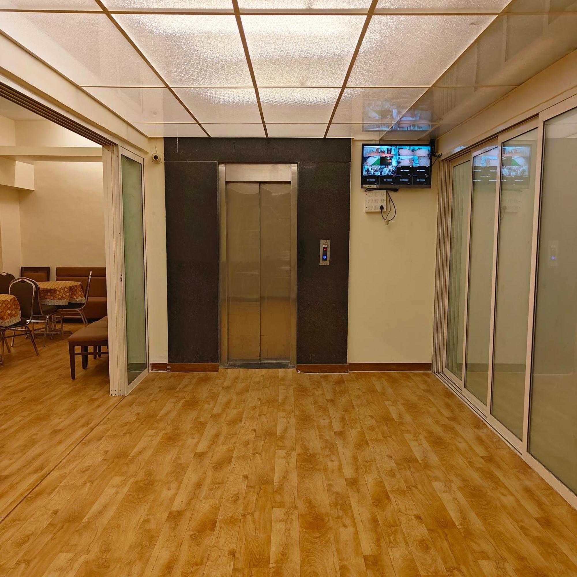 Tuliip Residency Hotel Mumbai Exterior photo