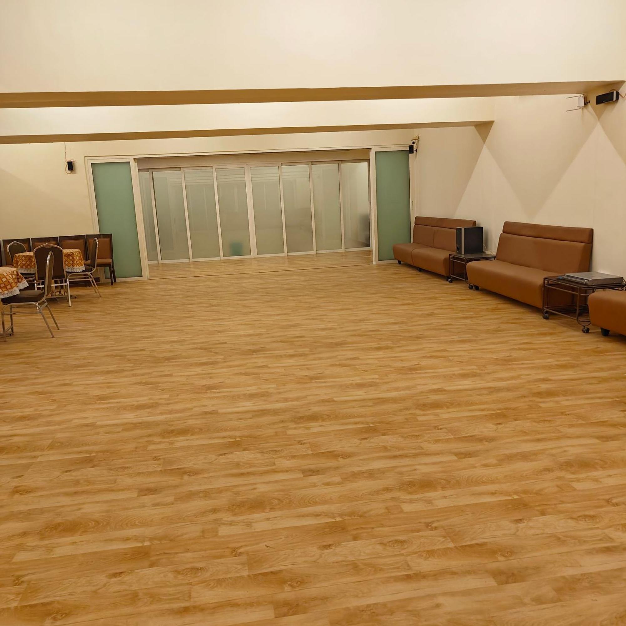 Tuliip Residency Hotel Mumbai Exterior photo